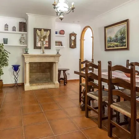 Alegre Villa Pollenca
